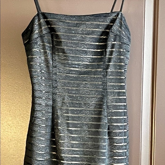 Versace Style Leather-like Fitted MIDI Dress! Perfect 4 Date Night! 💕 - Picture 1 of 16